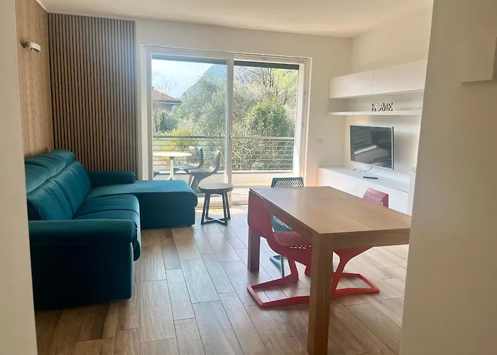 Emma‘s Riva-Dream - sonnige 2-Zimmer-Wohnung mit Garage und Balkon in Riva del Garda